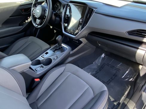 Used 2025 Subaru Crosstrek 2.0i Premium image 9