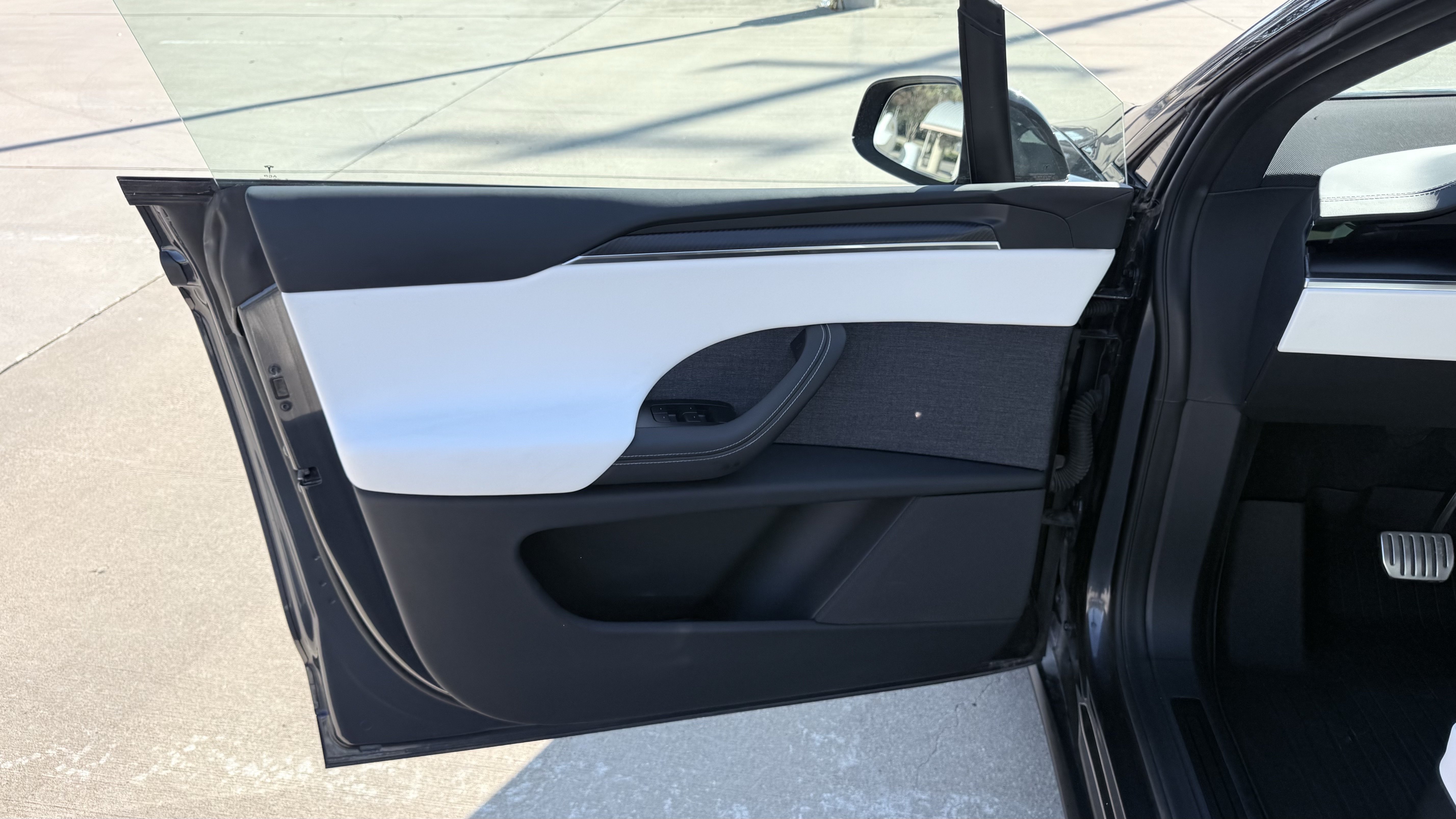 Used 2024 Tesla Model X Plaid AWD/4WD image 27