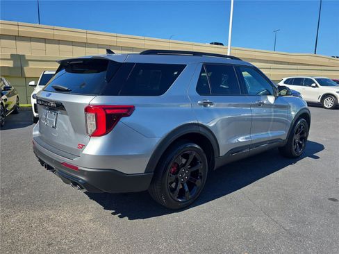 Used 2024 Ford Explorer ST w/ Equipment Group 401A image 3