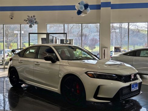 New 2025 Honda Civic Type R image 6
