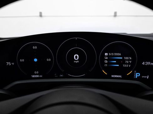 Used 2023 Porsche Taycan 4 Cross Turismo image 26