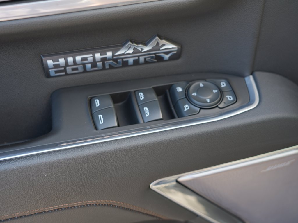 Certified 2022 Chevrolet Silverado 1500 High Country AWD/4WD image 19