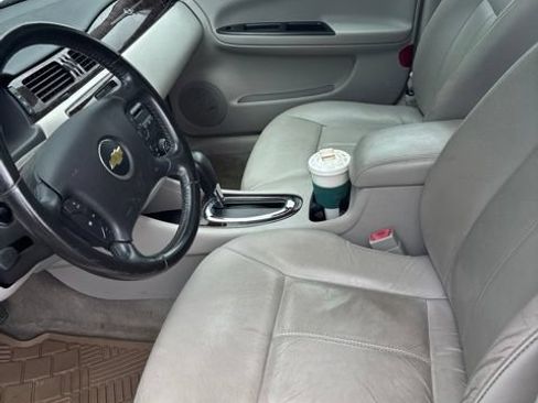 Used 2013 Chevrolet Impala LTZ FWD image 5