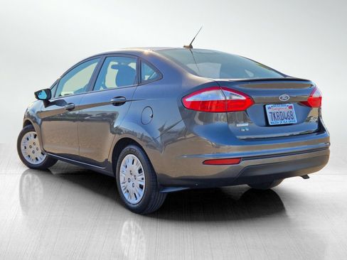 Used 2015 Ford Fiesta SE FWD image 9