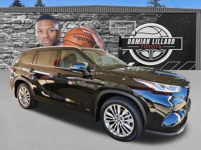 New 2026 Toyota Highlander Platinum