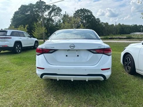 Used 2024 Nissan Sentra SV FWD image 5