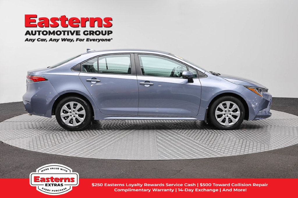 Used 2024 Toyota Corolla LE FWD image 5