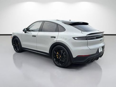 Used 2024 Porsche Cayenne Turbo GT AWD/4WD image 5