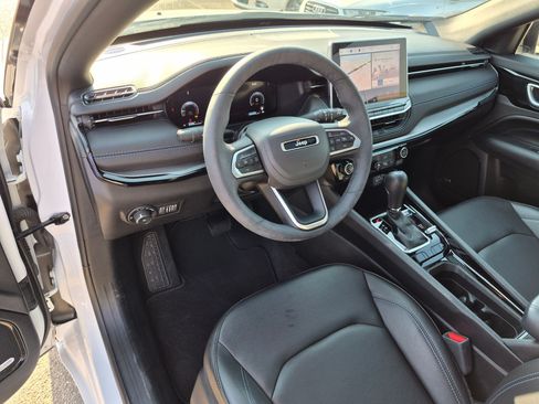 Used 2025 Jeep Compass Limited w/ High Altitude Package AWD/4WD image 14