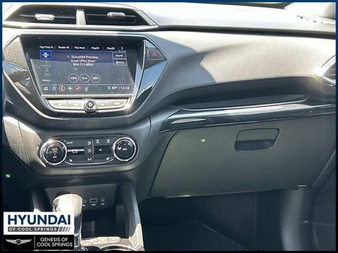 Used 2021 Chevrolet TrailBlazer LT w/ Premium Seating Package FWD image 23