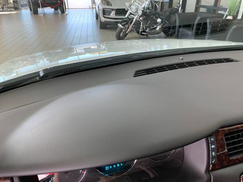 Used 2013 Chevrolet Impala LT w/ LT Sunroof Package image 17