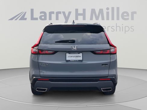 Used 2025 Honda CR-V Sport Touring image 4