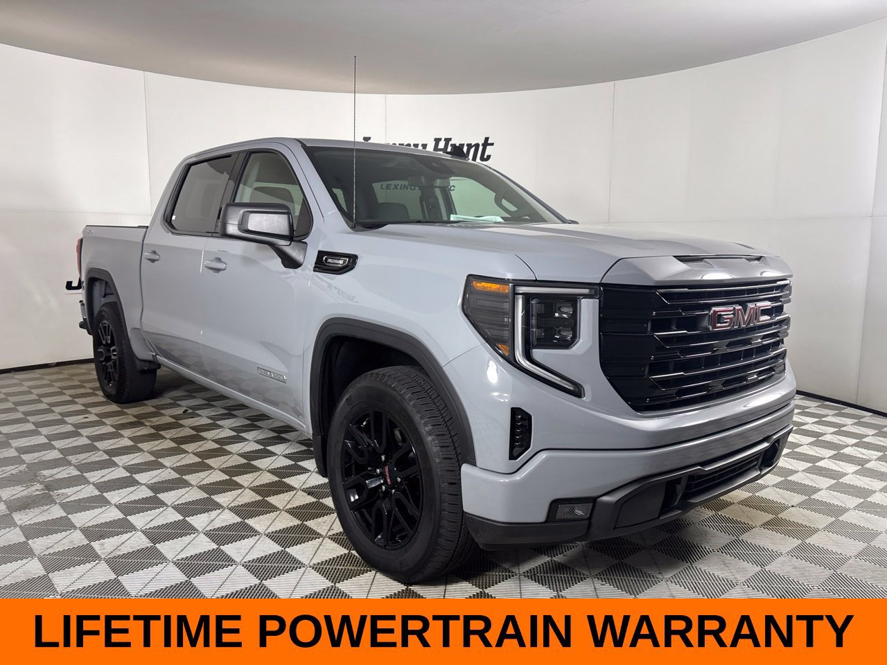 Used 2024 GMC Sierra 1500 Elevation AWD/4WD image 4