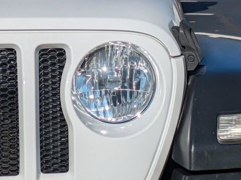 Used 2021 Jeep Wrangler Unlimited Sport image 9