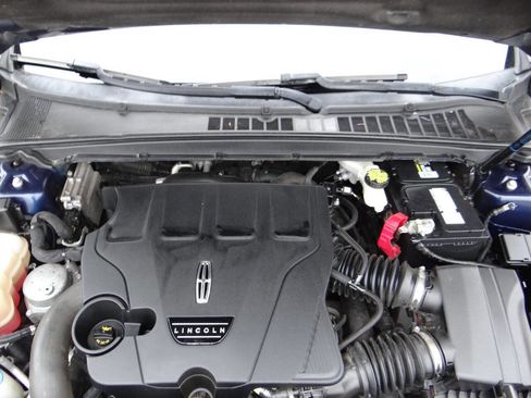 Used 2017 Lincoln Continental Reserve image 35