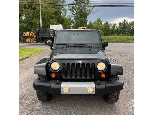 Used 2010 Jeep Wrangler Sahara w/ Dual Top Group AWD/4WD image 8