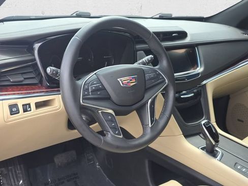 Used 2017 Cadillac XT5 Premium Luxury w/ LPO, Wheel Lock Package AWD/4WD image 16