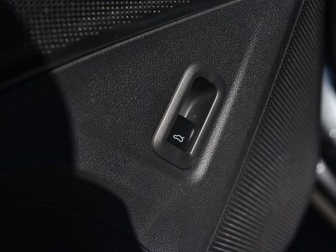 New 2026 Volkswagen Tiguan SE R-Line AWD/4WD image 9