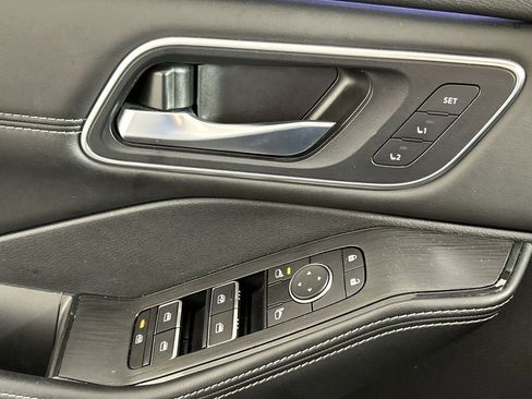 Used 2024 Nissan Rogue Platinum w/ Platinum Premium Package image 19