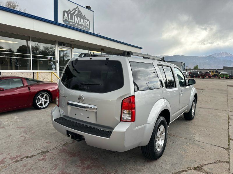 Used 2011 Nissan Pathfinder S AWD/4WD image 7
