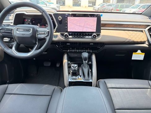 New 2026 GMC Canyon Denali AWD/4WD image 9