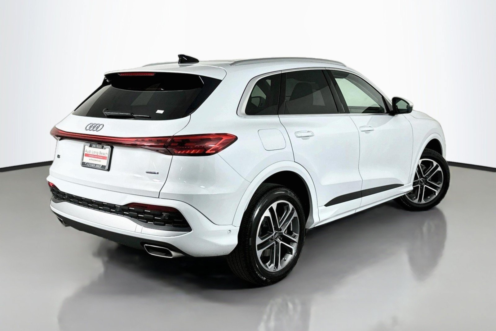 Used 2026 Audi Q5 Premium w/ Premium Plus AWD/4WD image 14