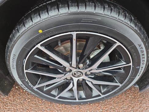 Certified 2023 Toyota Camry SE image 9