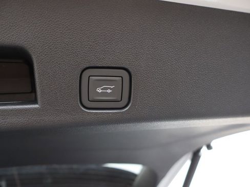 New 2026 Chevrolet Traverse LT w/ Midnight/Sport Edition AWD/4WD image 25