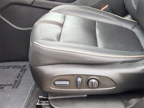 Used 2022 Chevrolet Blazer Premier w/ Enhanced Convenience Package image 26