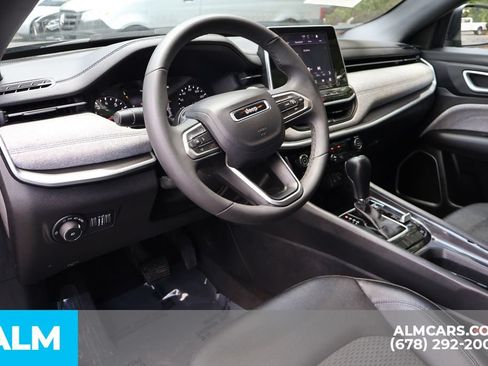 Used 2025 Jeep Compass Latitude AWD/4WD image 10