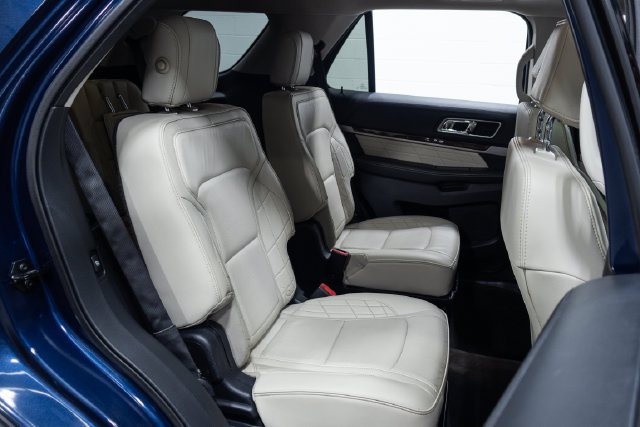 Used 2016 Ford Explorer Platinum AWD/4WD image 25
