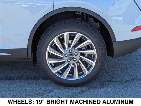 New 2025 Lincoln Corsair Reserve image 6