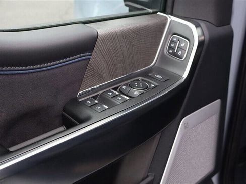 Used 2025 Ford F350 Platinum image 14