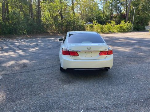 Used 2013 Honda Accord EX image 6