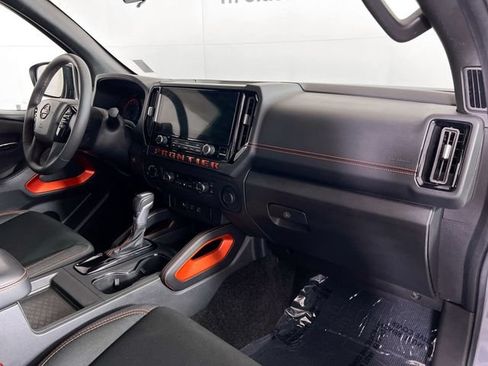 Used 2025 Nissan Frontier PRO-4X AWD/4WD image 29