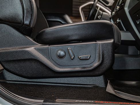 Used 2019 Ford F150 Raptor w/ Equipment Group 802A Luxury AWD/4WD image 28