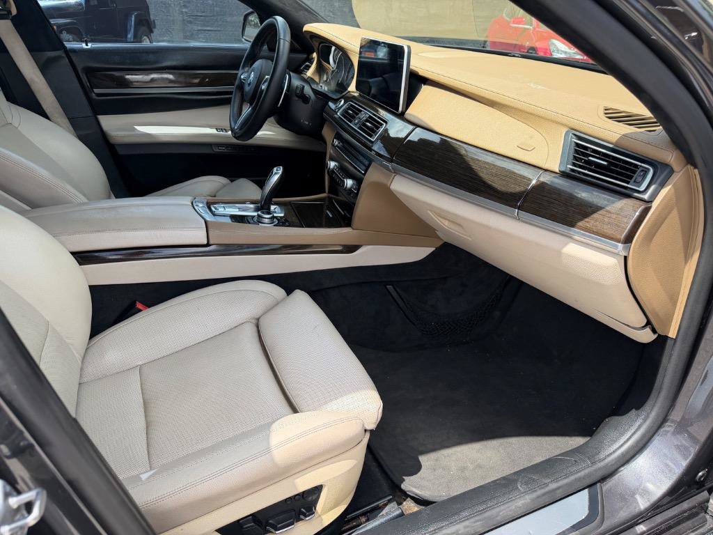Used 2012 BMW 740Li RWD image 18