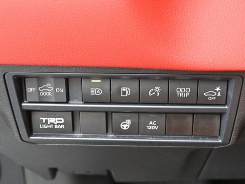 Used 2025 Toyota Tundra TRD Pro AWD/4WD image 28