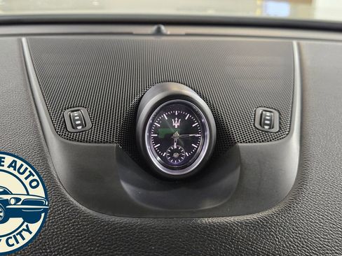 Used 2019 Maserati Levante Base image 15