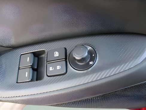 Used 2025 MAZDA MX-5 Miata Grand Touring RWD image 32