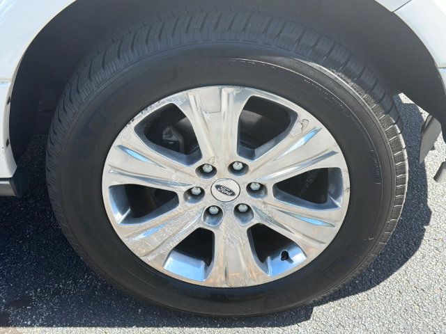 Used 2015 Ford Expedition Platinum RWD image 14