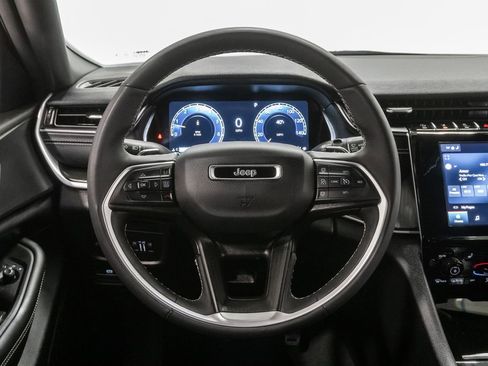 Certified 2024 Jeep Grand Cherokee L Altitude AWD/4WD image 13