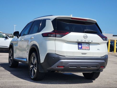 Used 2023 Nissan Rogue SL w/ SL Premium Package FWD image 4