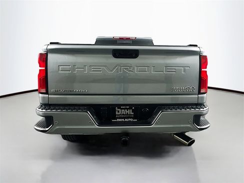 Used 2024 Chevrolet Silverado 2500 High Country image 6
