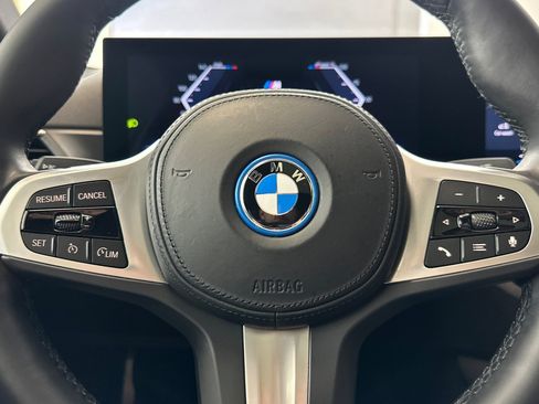 Certified 2024 BMW i4 eDrive40 w/ M Sport Package RWD image 10