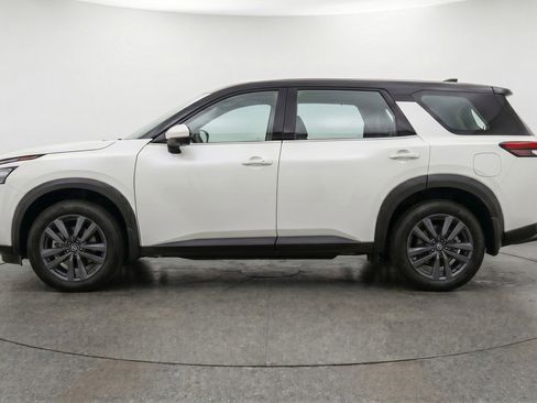 Used 2025 Nissan Pathfinder SV FWD image 5