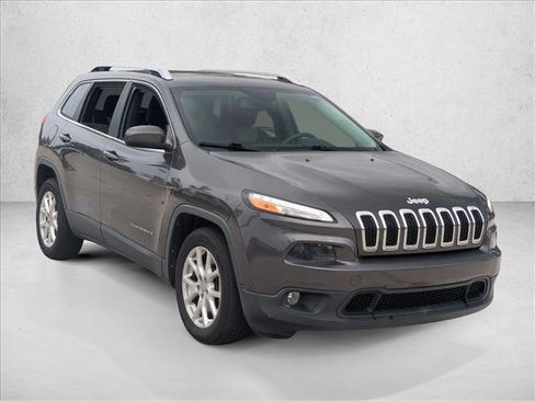 Used 2014 Jeep Cherokee Latitude image 3