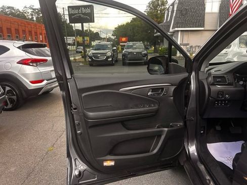 Used 2023 Honda Ridgeline RTL-E image 12
