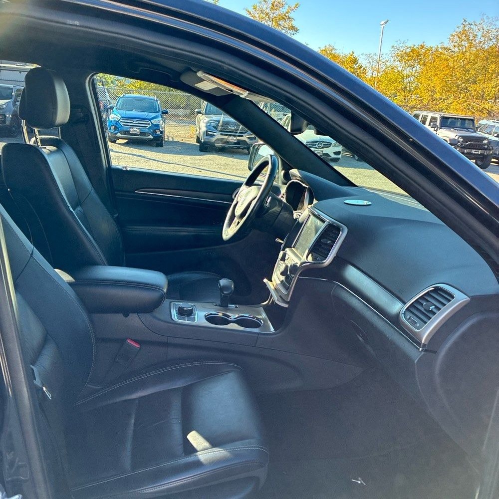 Used 2015 Jeep Grand Cherokee Limited AWD/4WD image 6