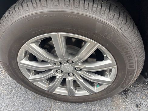 Used 2020 Cadillac XT4 Premium Luxury image 22